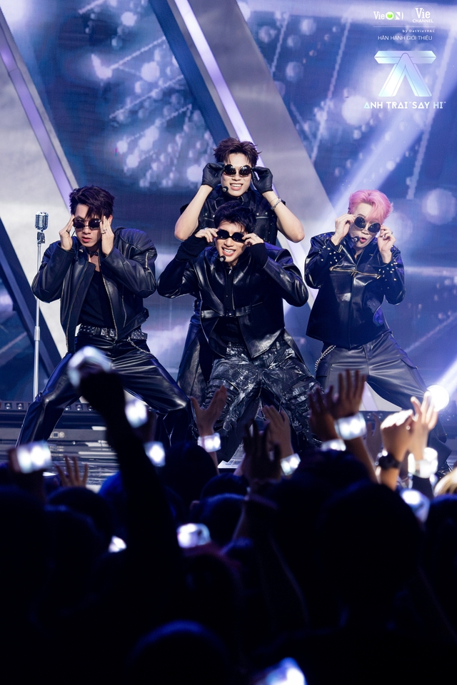 Team HIEUTHUHAI cực đáng yêu với 