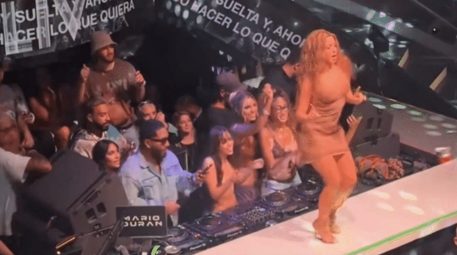 Shakira tại hộp đêm ở Miami mới đây