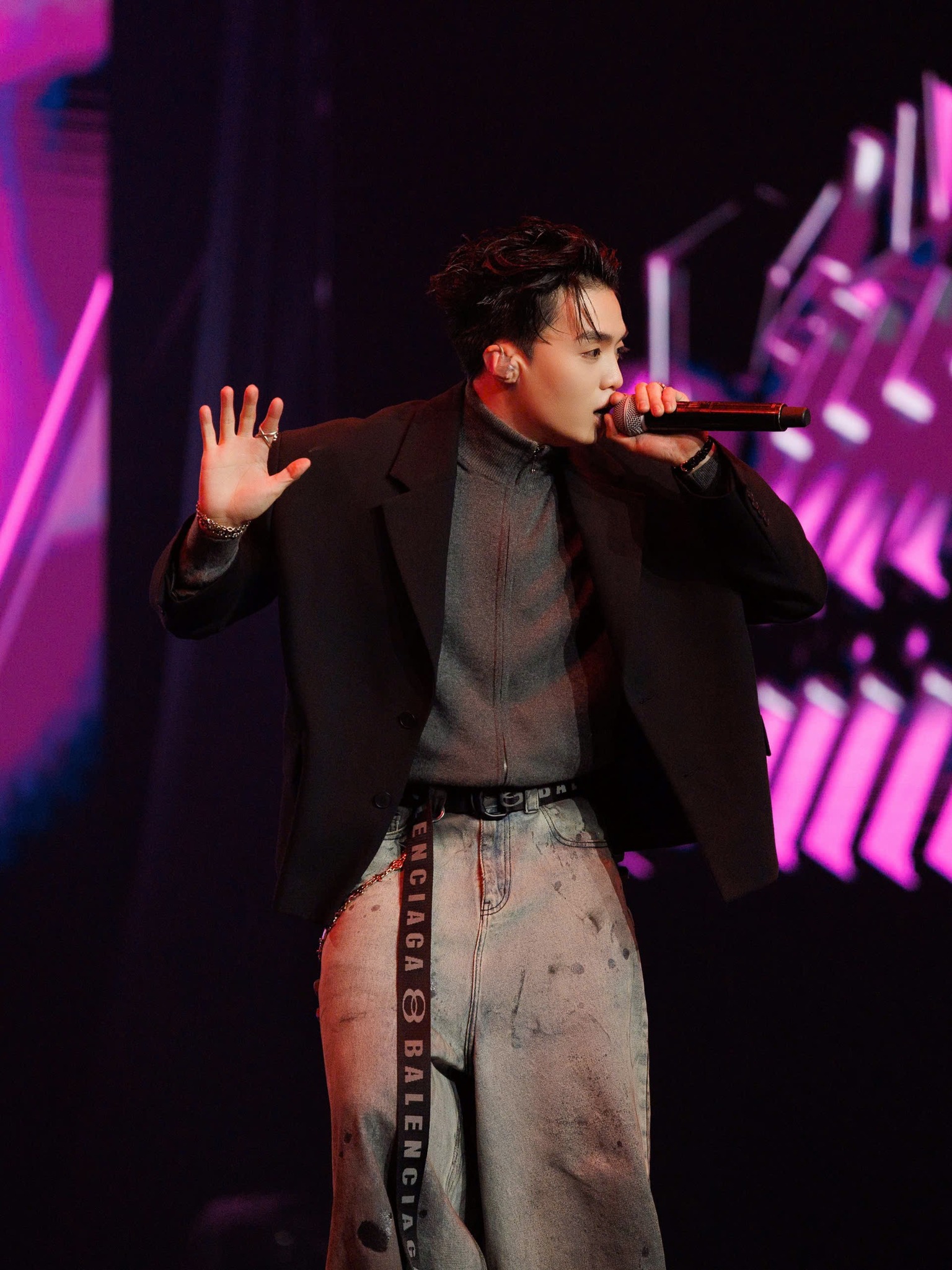 Người hâm mộ cho rằng nên cho Negav cơ hội hoàn thiện