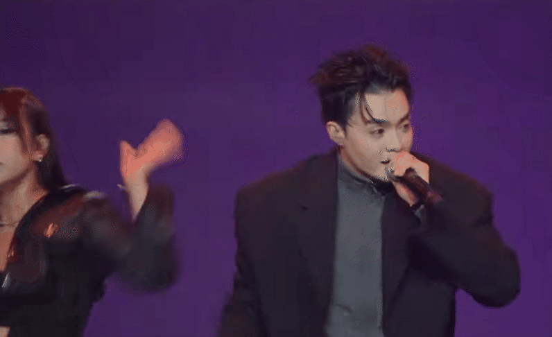 Sân khấu live của Negav vấp phải nhiều ý kiến trái chiều