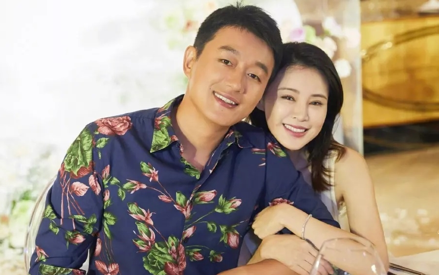 Nam tài tử bên bà xã Quan Nguyệt.