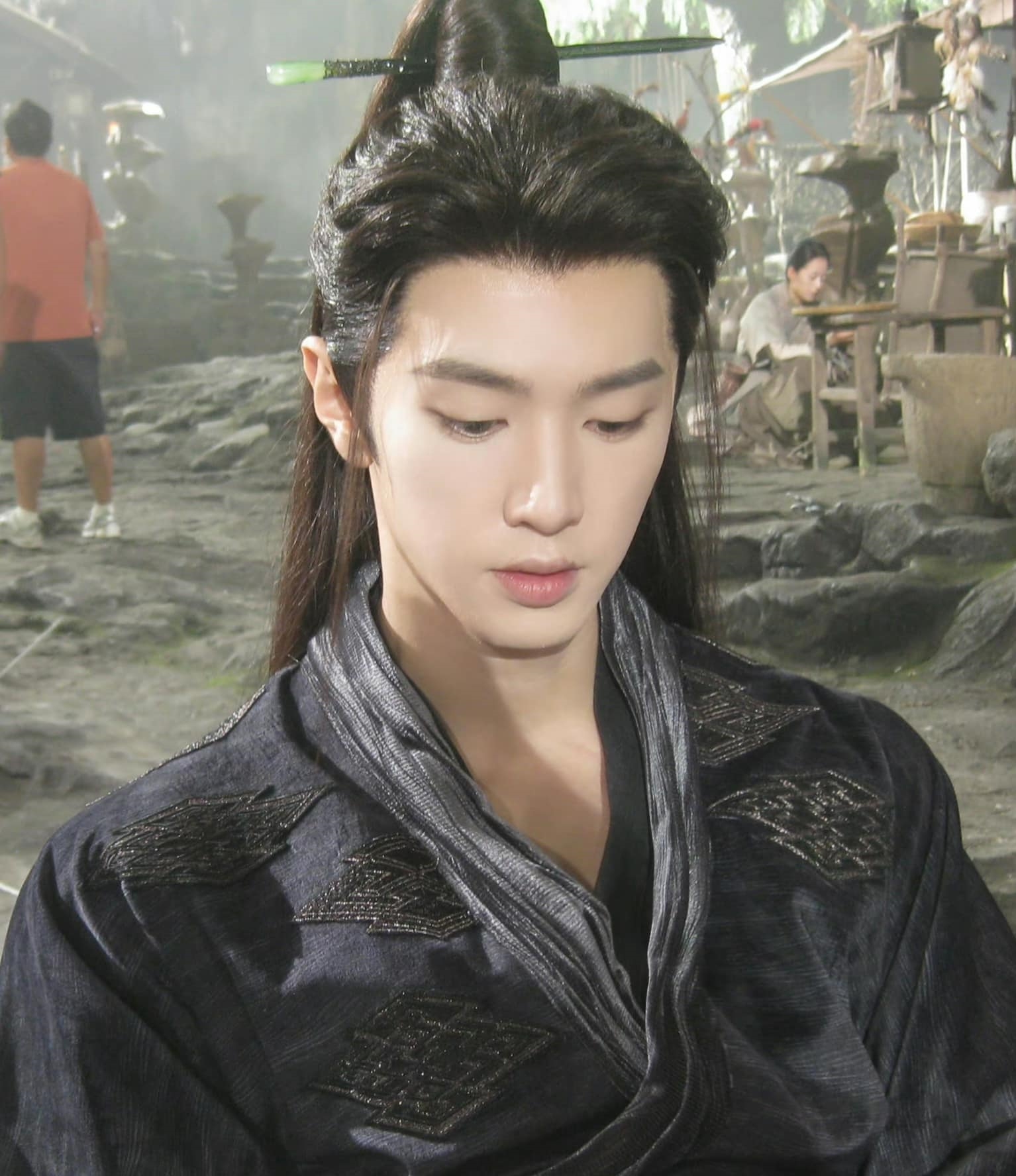 Nam diễn viên liên tục được tham gia các dự án lớn, là ngôi sao được các nhà đầu tư đặt kỳ vọng, lăng xê mạnh