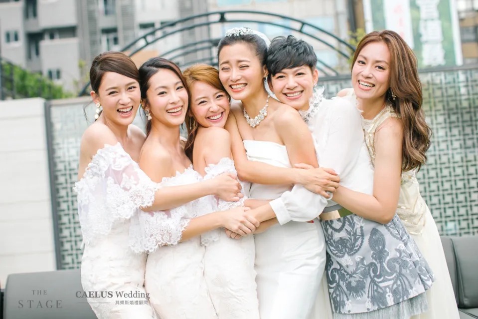 Hội chị em thuộc nhóm 7 Flowers với Trần Kiều Ân cũng góp mặt trong dàn phù dâu tiễn cô bạn thân về dinh trong hôn lễ dự đoán sẽ gây sốt MXH.