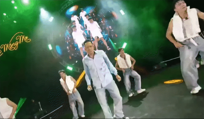 Màn nhảy múa của Duy Mạnh làm cộng đồng mạng nhận xét anh không khác nào Gen Z