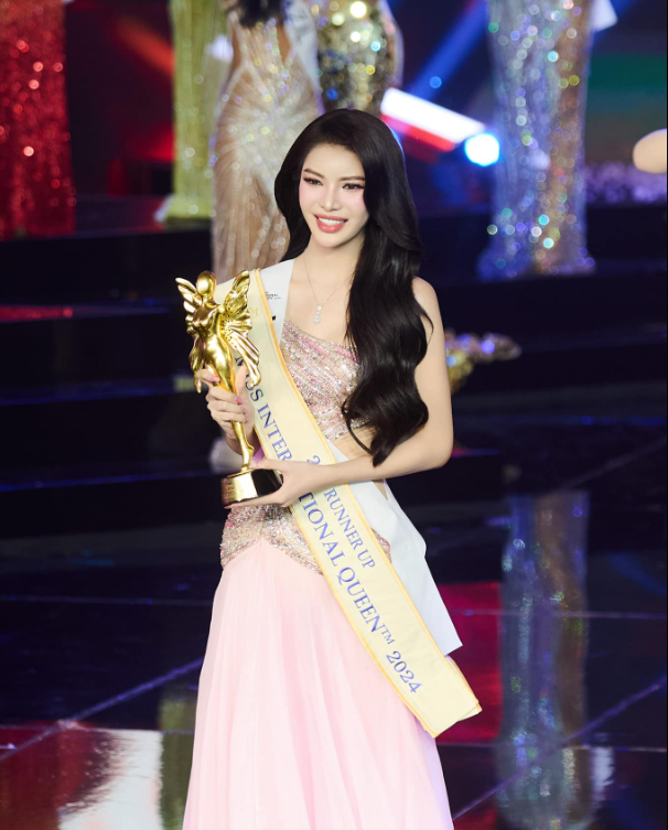 Tường San là Á hậu 2 Miss International Queen 2024