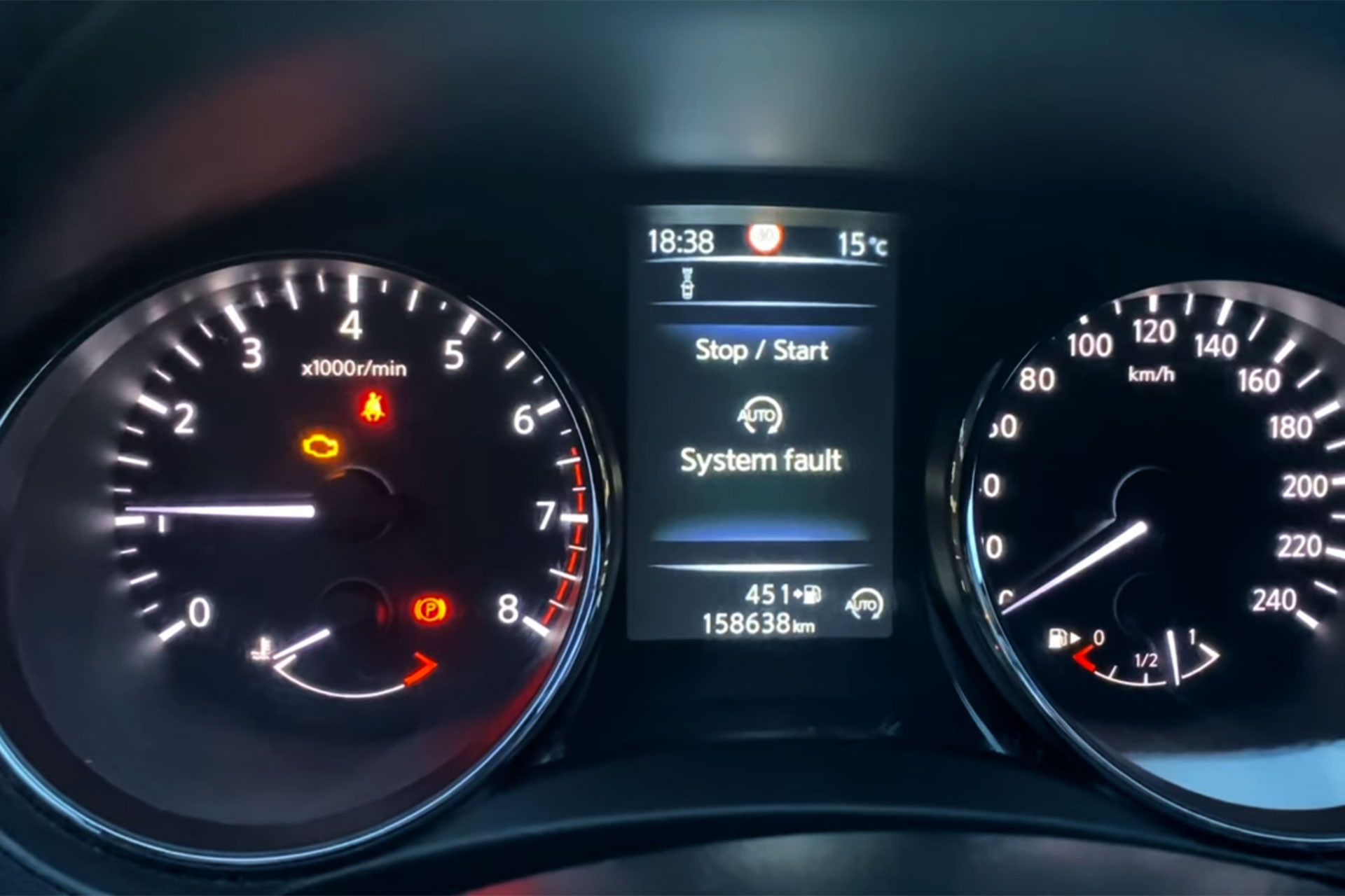 Khi động cơ gặp lỗi, hệ thống ngắt động cơ tạm thời sẽ không hoạt động. Ảnh: Nissan Forum 