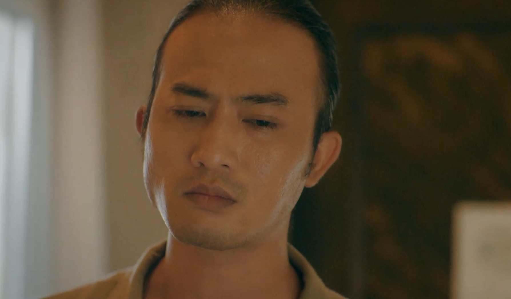 Hồng (Doãn Quốc Đam) luôn nghi ngờ ông Toàn