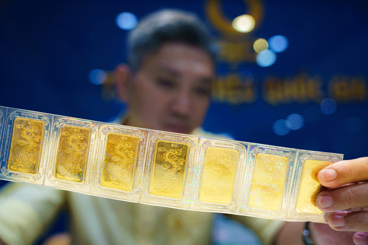 Giá vàng nhẫn tăng vọt lên mức 83,45 triệu đồng/lượng, chỉ còn kém chút ít so với mức 83,5 triệu đồng/lượng của vàng miếng SJC. Ảnh: MH