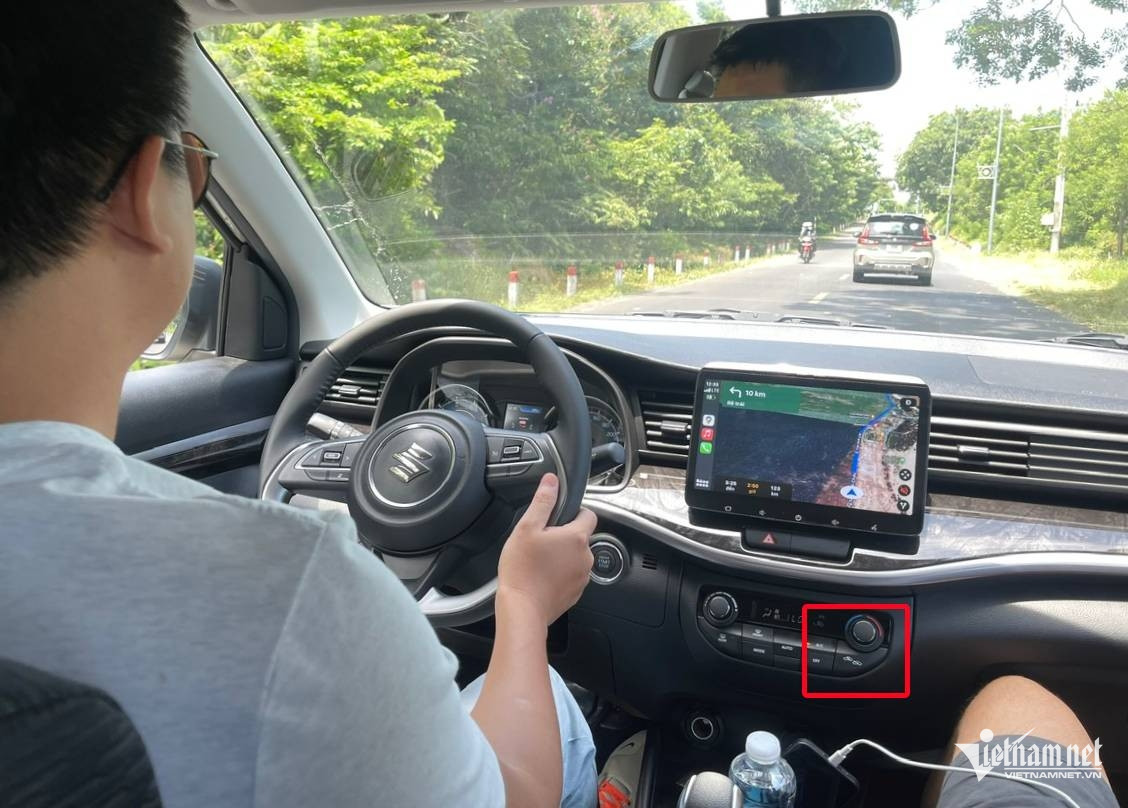 Khi lái xe đường dài và ở những nơi có chất lượng không khí tốt, tài xế nên để chế độ lấy gió ngoài. Ảnh minh họa: Hoàng Hiệp