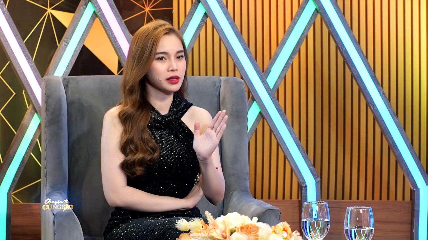 Giang Hồng Ngọc là khách mời trong chương trình Chuyện tối cùng sao.