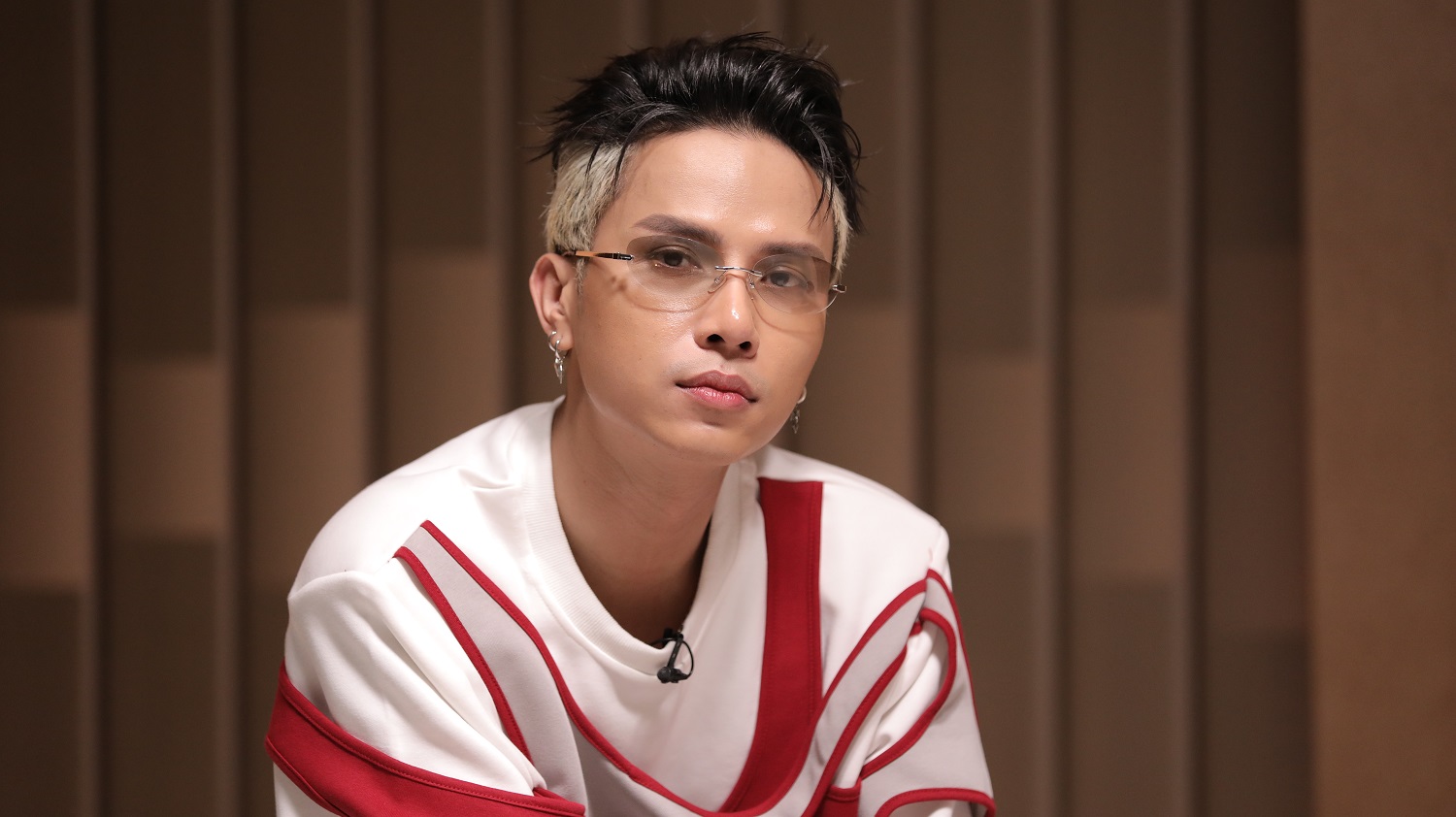 Neko Lê trong chương trình 360 độ Emotions do KingLive sản xuất.