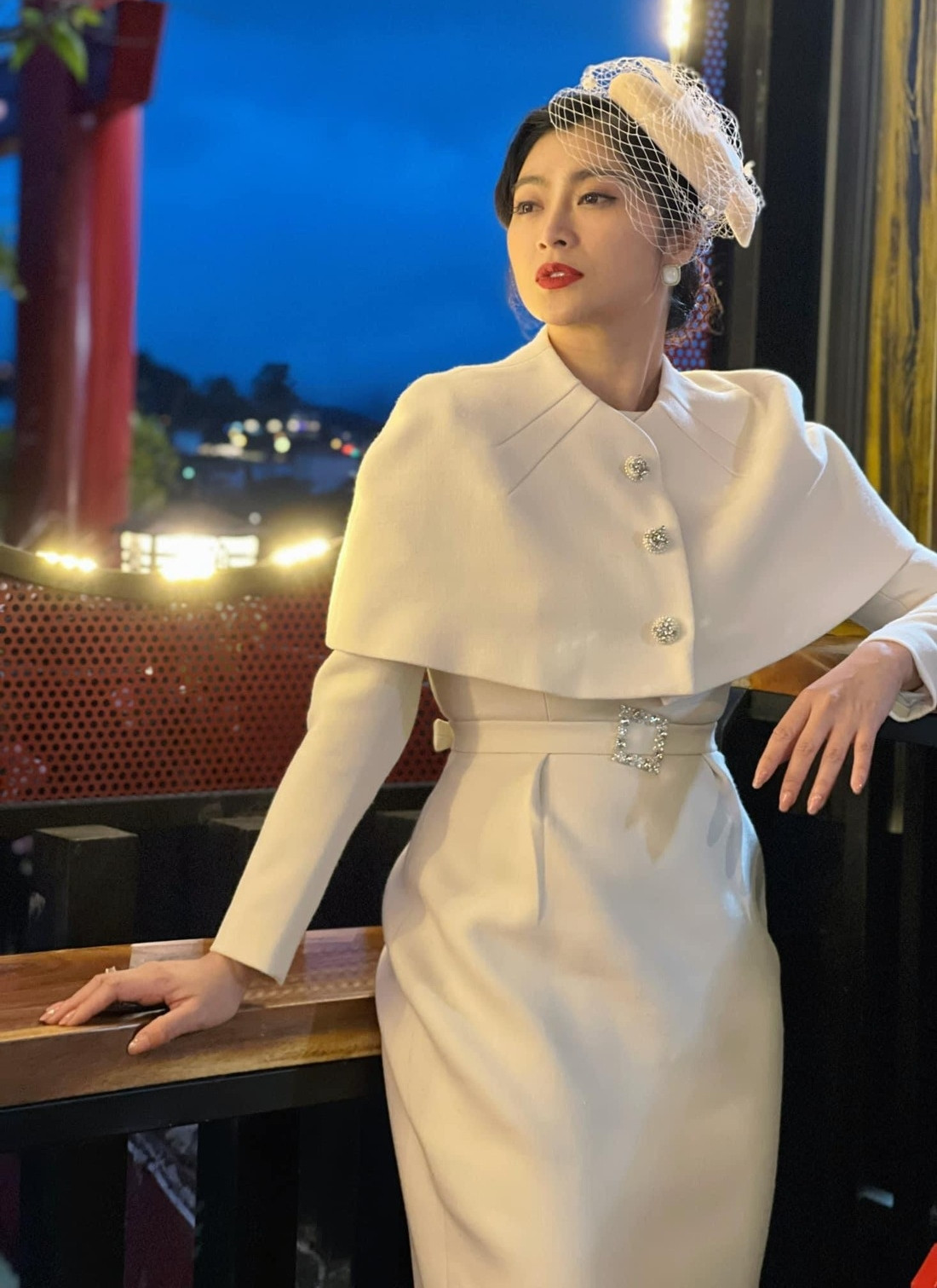 Mẹ của nữ diễn viên không muốn con gái theo đuổi nghệ thuật nhưng vì đam mê, Thanh Trúc vừa đi học vừa đi hát, chủ động tìm con đường sự nghiệp cho riêng mình. 