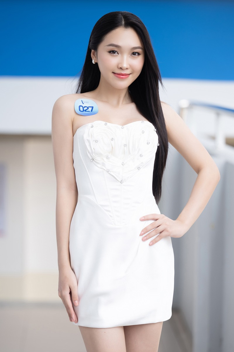 Đại diện đến từ Hòa Bình - Nguyễn Minh Phương - là Á khôi 2 Hoa khôi Thanh lịch Việt Nam 2023 cùng Giải Nhì cuộc thi Tài năng sinh viên 2021.