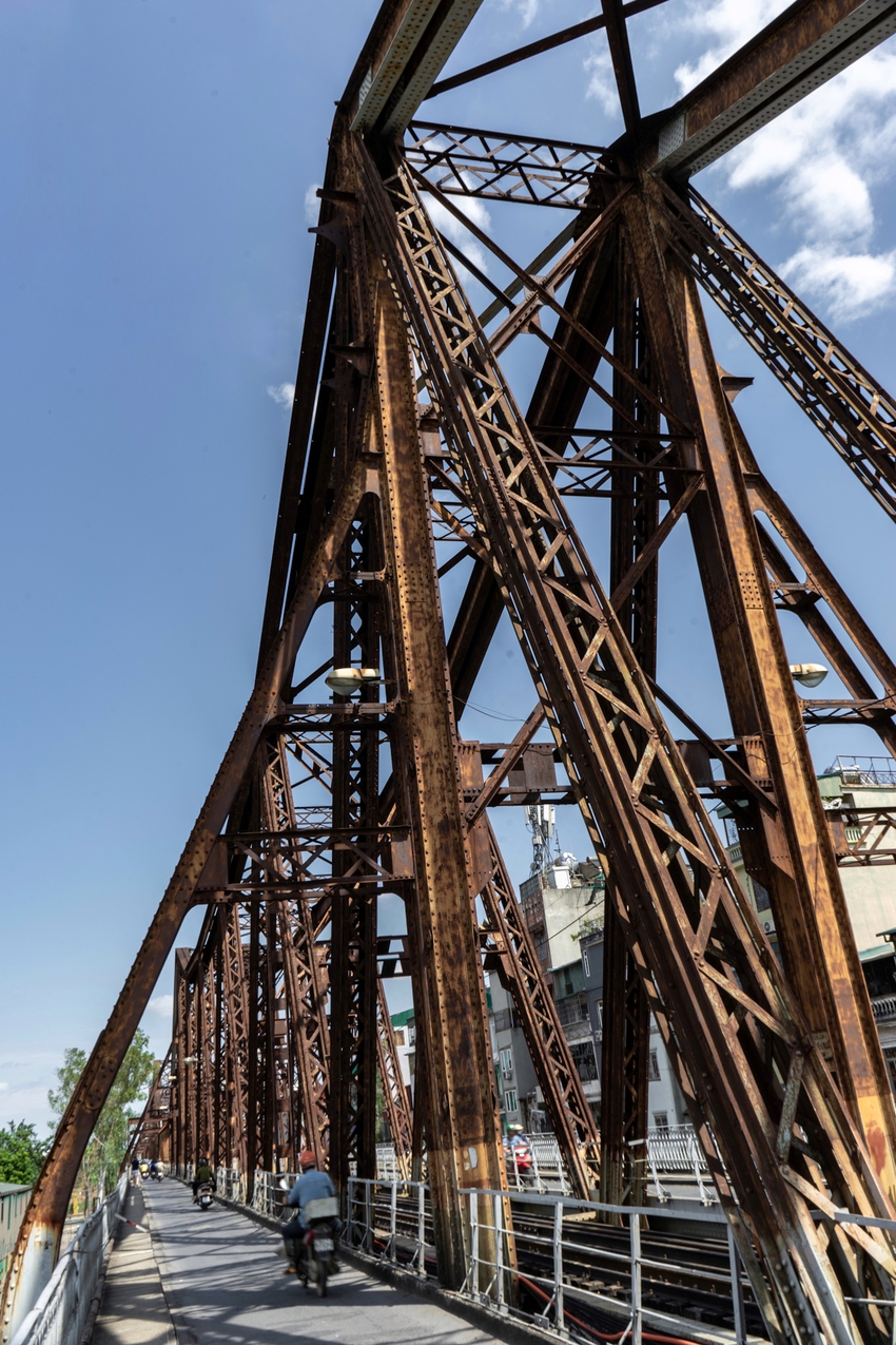 Cầu Long Biên là nơi chứng kiến những lính Pháp cuối cùng rút khỏi Hà Nội vào chiều 9/10/1954.