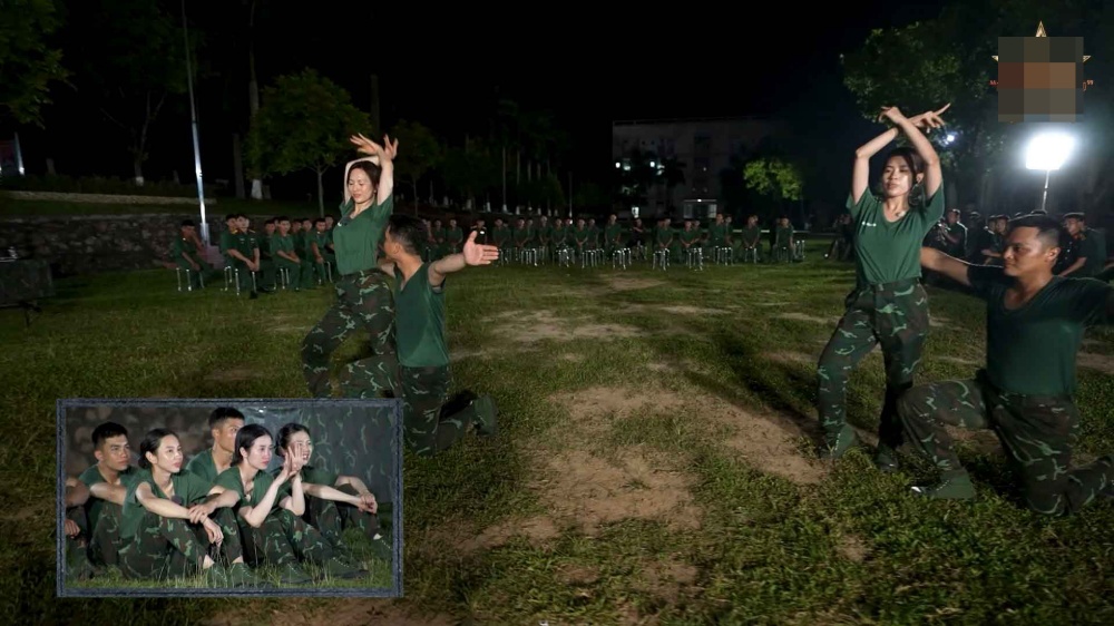 Phương Anh Đào và bạn nhảy có một phần trình diễn rất ăn ý.