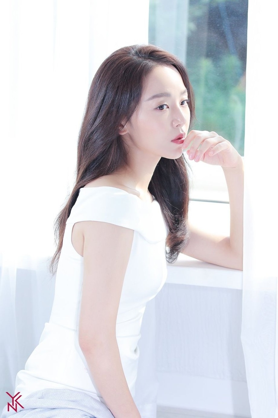 Mỹ nhân hiện đang là một trong những nữ diễn viên được săn đón nhất làng Kbiz hiện nay.