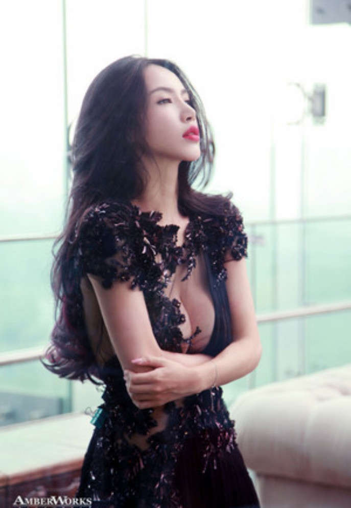 Người đẹp có thời gian ngưng hoạt động showbiz. 