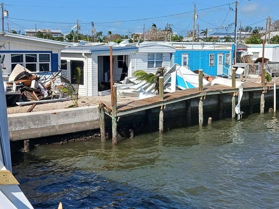 …ngổn ngang sau bão