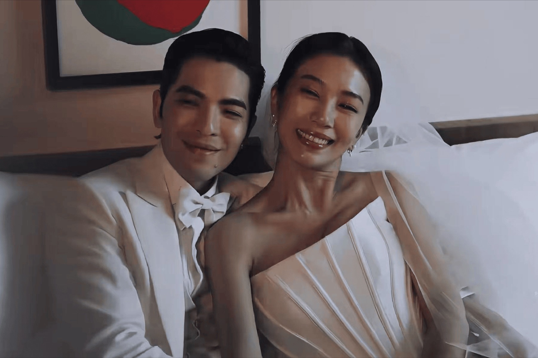 Niềm hạnh phúc viên mãn của cô dâu chú rể khiến dân tình không khỏi ngưỡng mộ