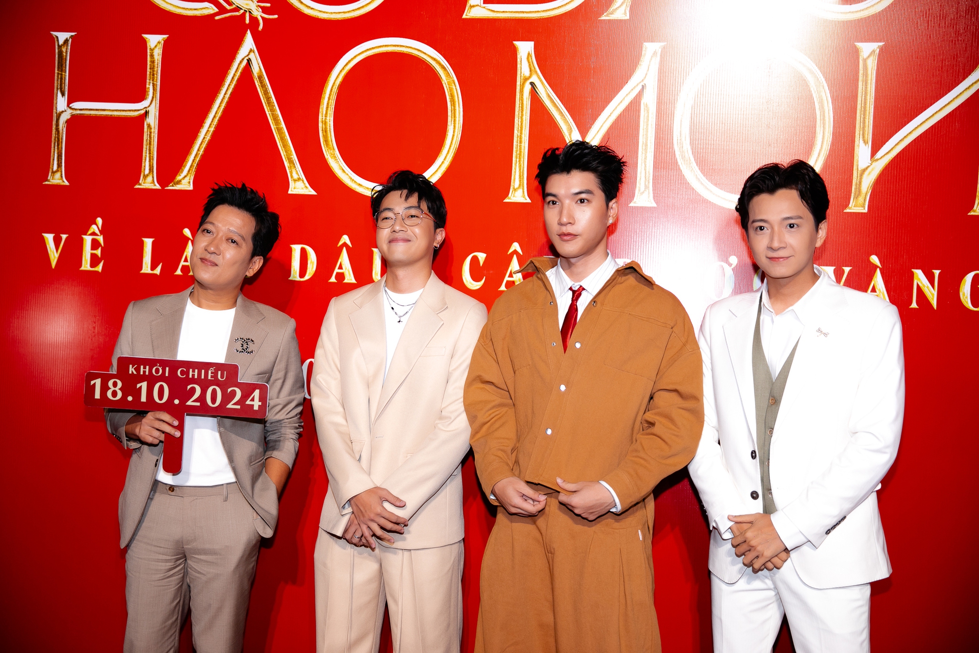 Hoàng Oanh cũng giải thích do không trực tiếp đứng ở thảm đỏ, chỉ nhận tính hiệu từ ban tổ chức nên thiếu sót trong việc gọi tên Cris Phan. Sau đó, cô đã liên lạc để xin lỗi và giải thích với đàn em