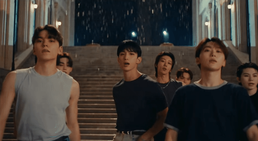 Màn comeback của SEVENTEEN lại 