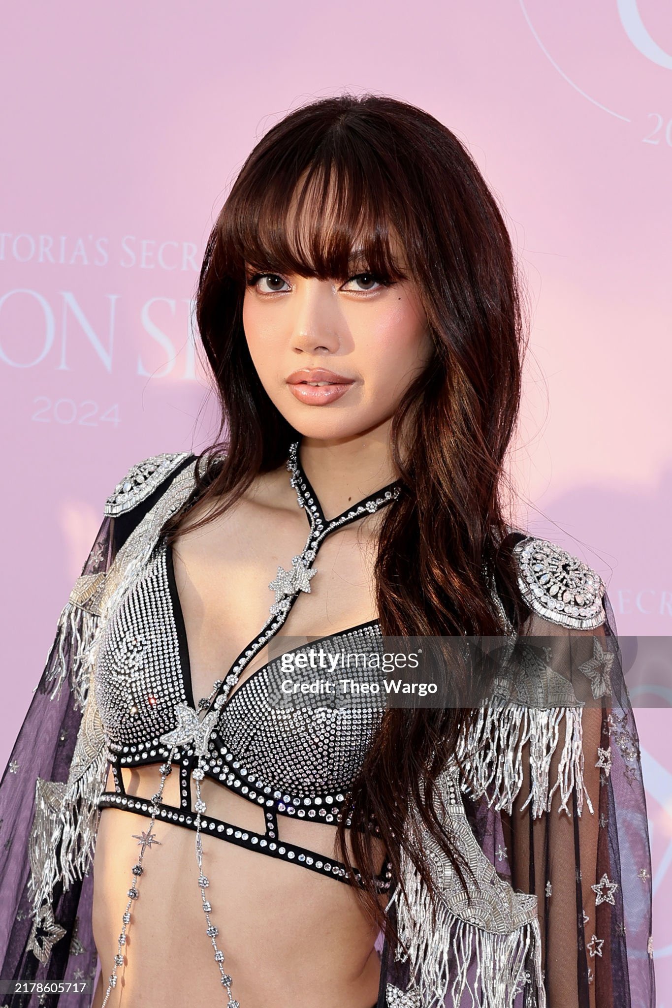 Với gương mặt không góc chết, lớp make-up hoàn hảo, em út BLACKPINK 