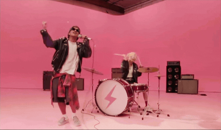 Xem MV của Rosé và Bruno Mars - một bản tình ca 