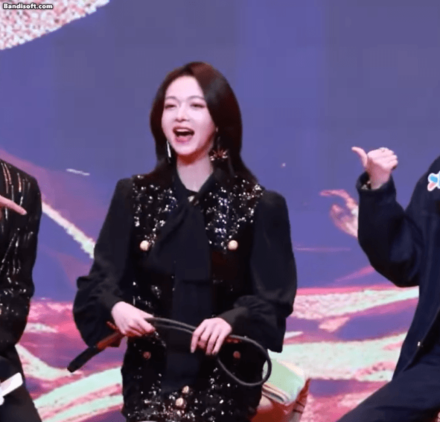 Ngô Cẩn Ngôn tràn đầy năng lượng tại buổi quảng bá phim 