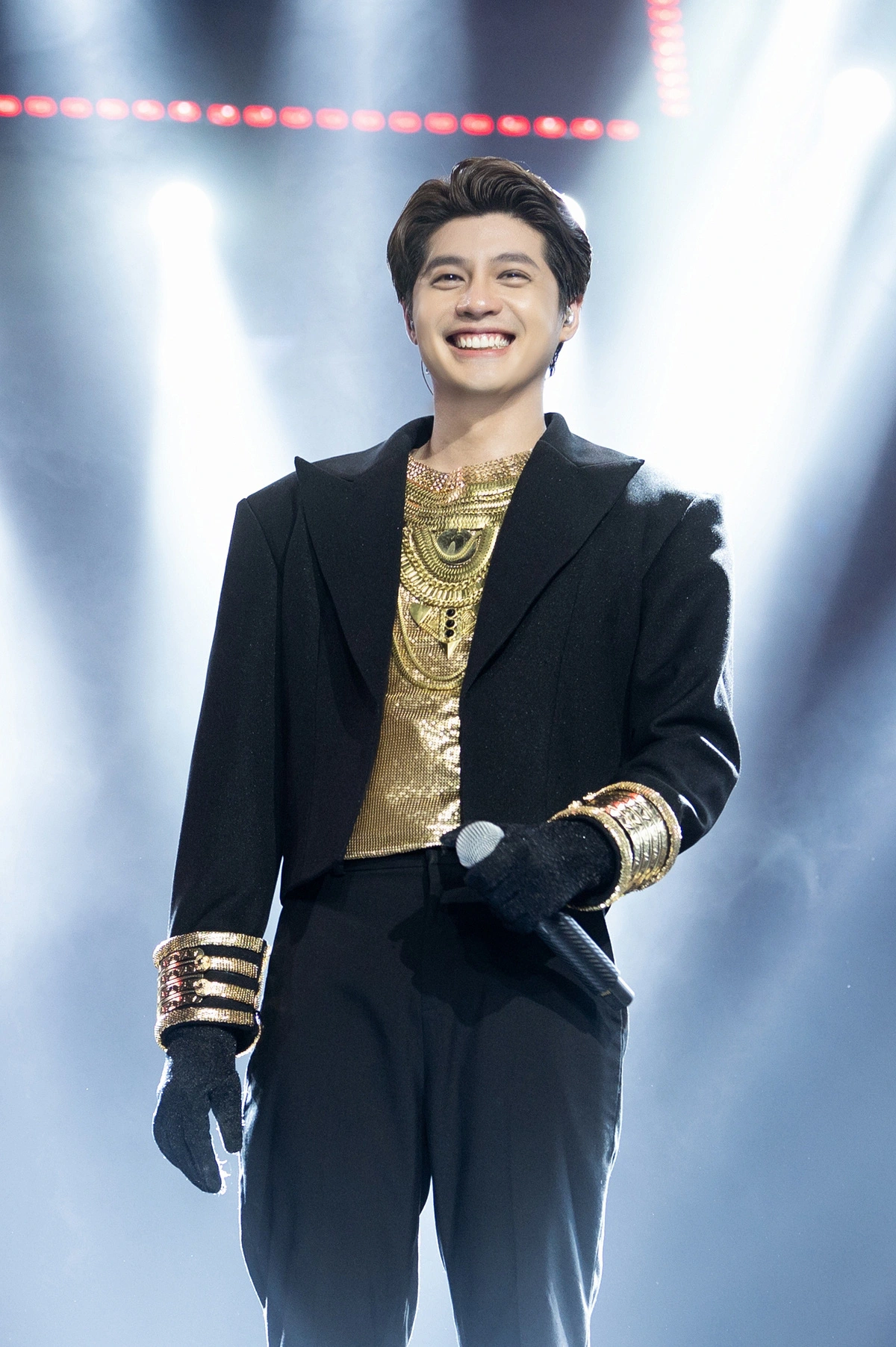 Noo Phước Thịnh có màn xuất hiện “10 điểm không có nhưng” tại đêm Chung kết 1 Anh Trai Vượt Ngàn Chông Gai