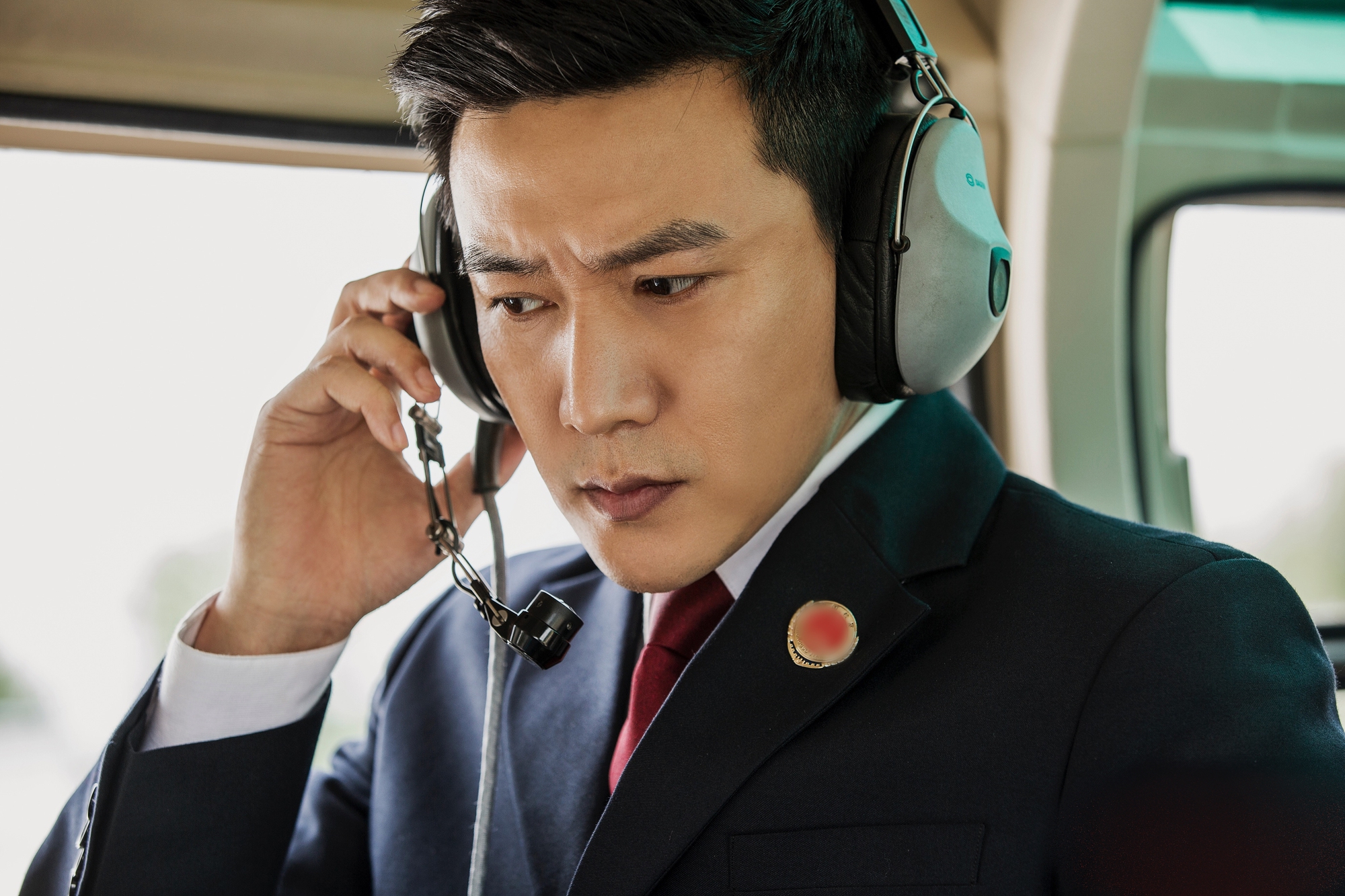 Lục Nghị trở lại với phim mới vẫn được khen phong độ, diễn tốt