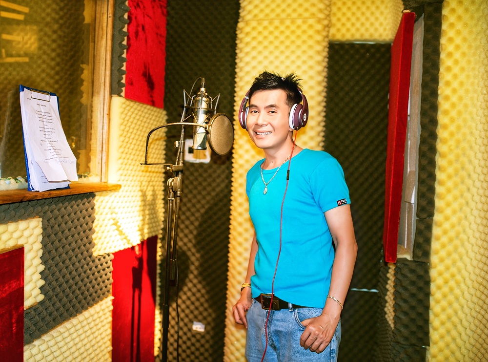 Đoan Trường có thu nhập khủng từ nghệ thuật.