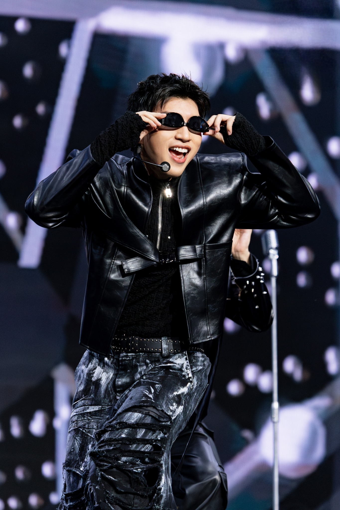 Tên tuổi của HIEUTHUHAI lên như diều gặp gió trong thời gian gần đây