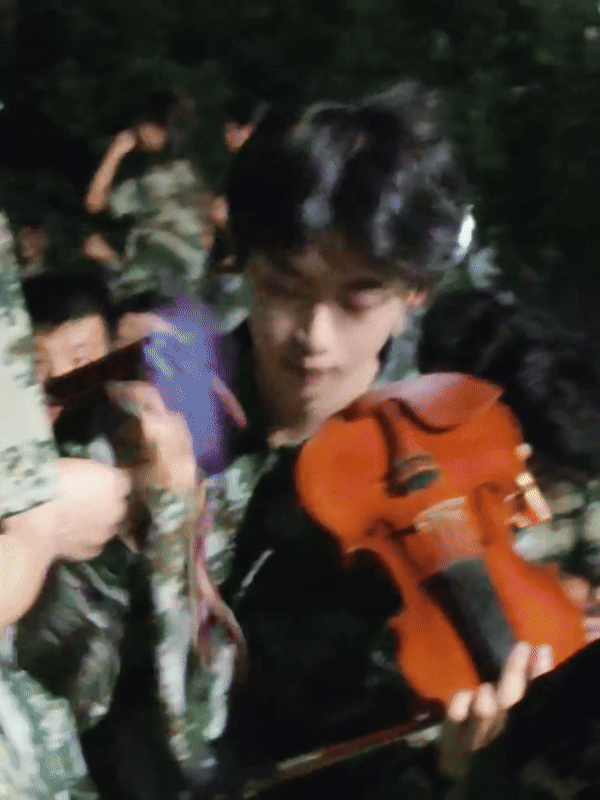 Góc nghiêng cực xịn của chàng nam sinh