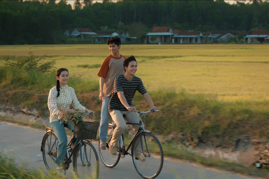 Đại cảnh sông nước, làng quê, ruộng lúa đẹp đến nao lòng