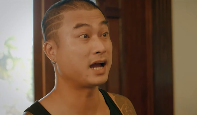 Khương to tiếng khi hiểu sai về anh trai.