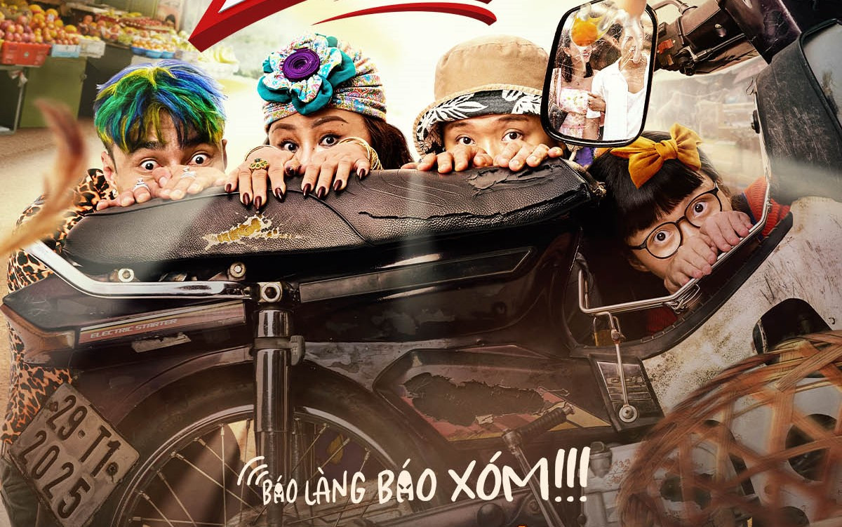 First Look Poster của 