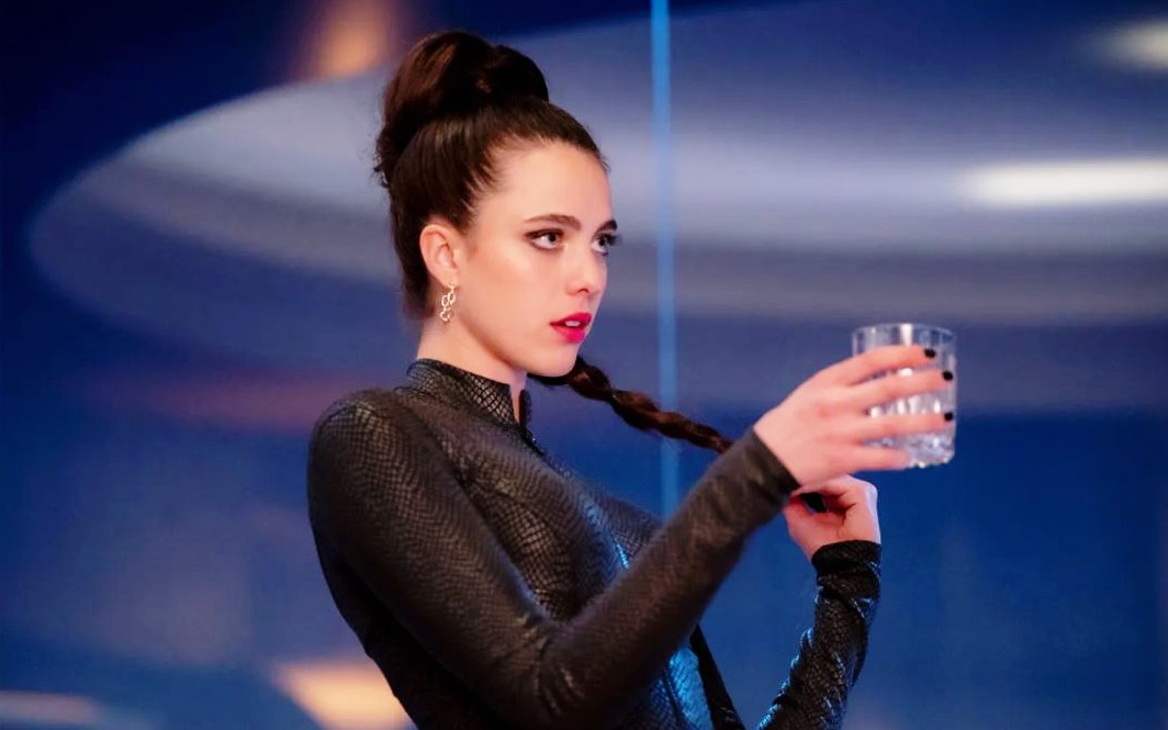 Margaret Qualley trong phim 