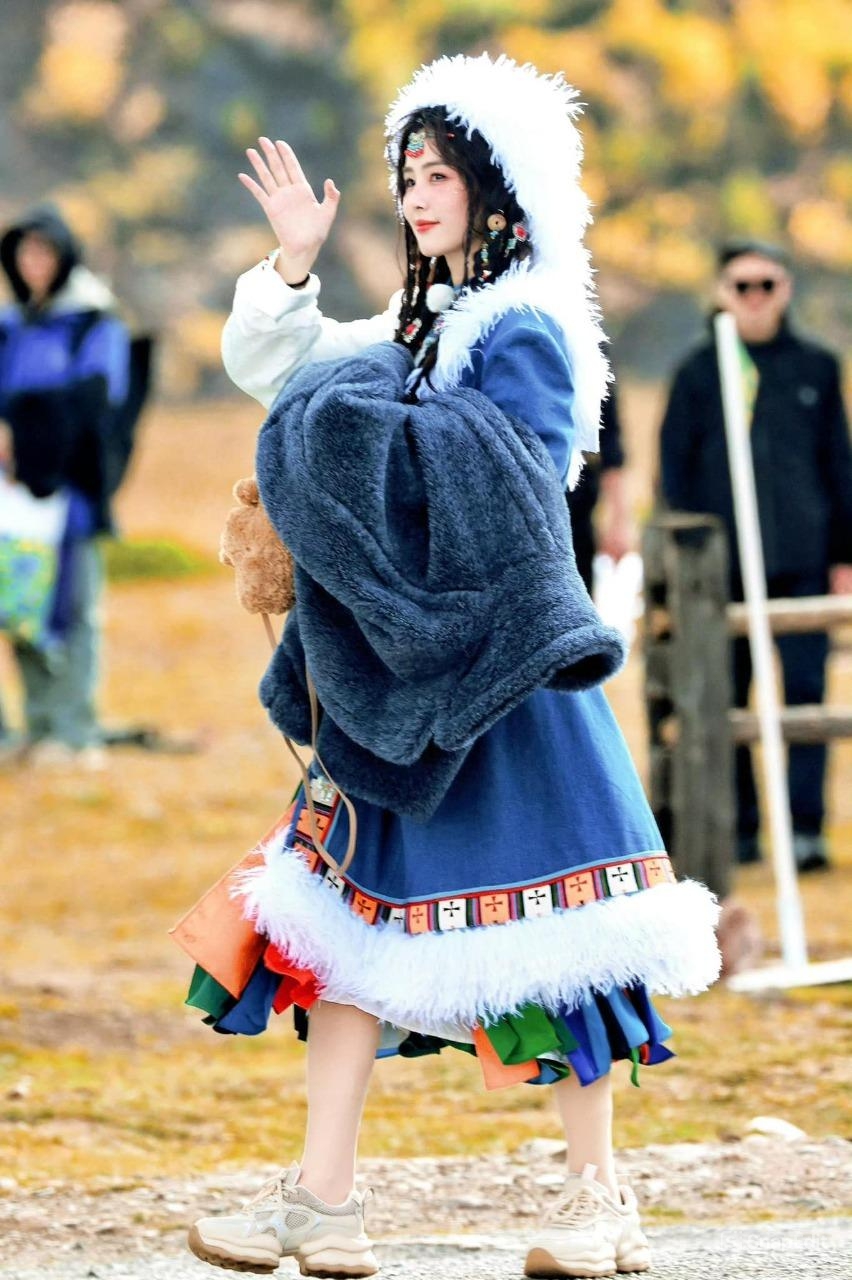 Bạch Lộc trông xinh đẹp như nữ thần thảo nguyên.