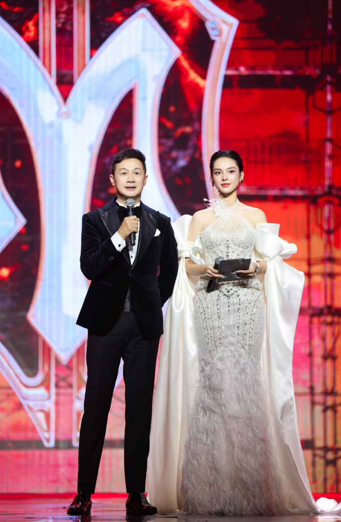 Quỳnh Lương và MC Anh Tuấn trong Anh trai vượt ngàn chông gai