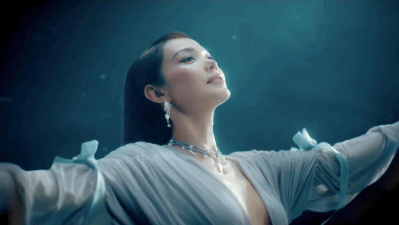 Phân cảnh tiên tử của Minh Hằng