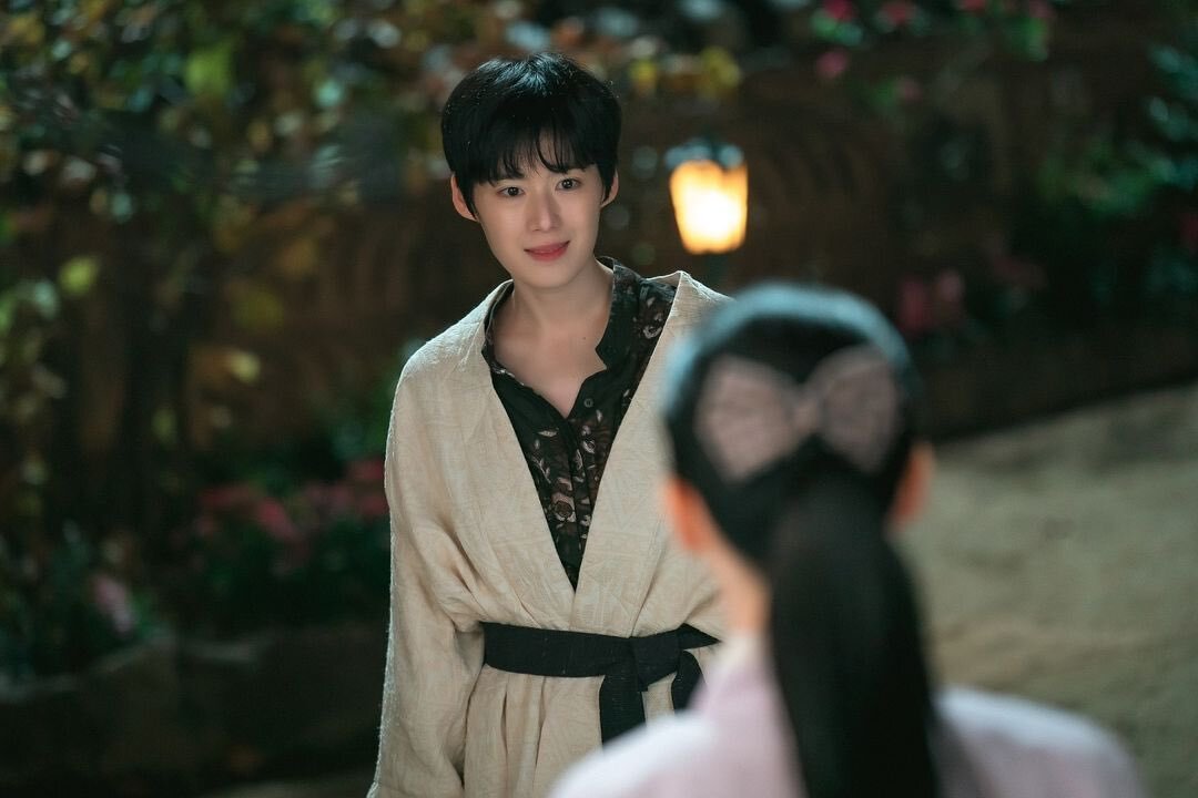 Jung Eun Chae thu hút với vẻ đẹp phi giới tính trong phim mới