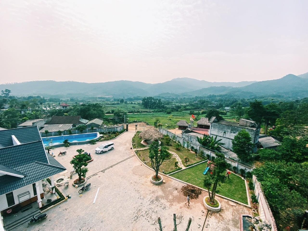 Không gian sống với nhiều cây xanh. Nguồn: FBNV.