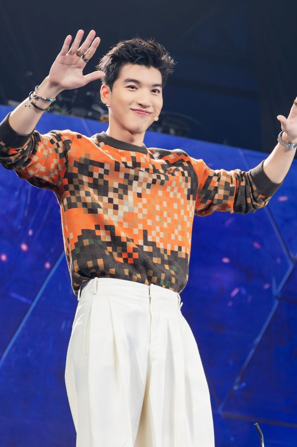 Visual chiếm trọn spotlight của HIEUTHUHAI