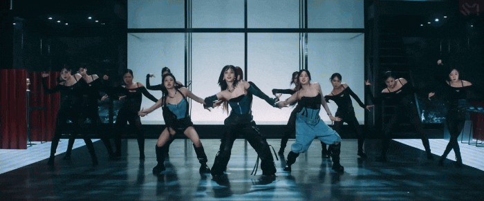 aespa lần nữa trở thành đối tượng của HYBE, bị quan chức tập đoàn chê thiếu sự phối hợp