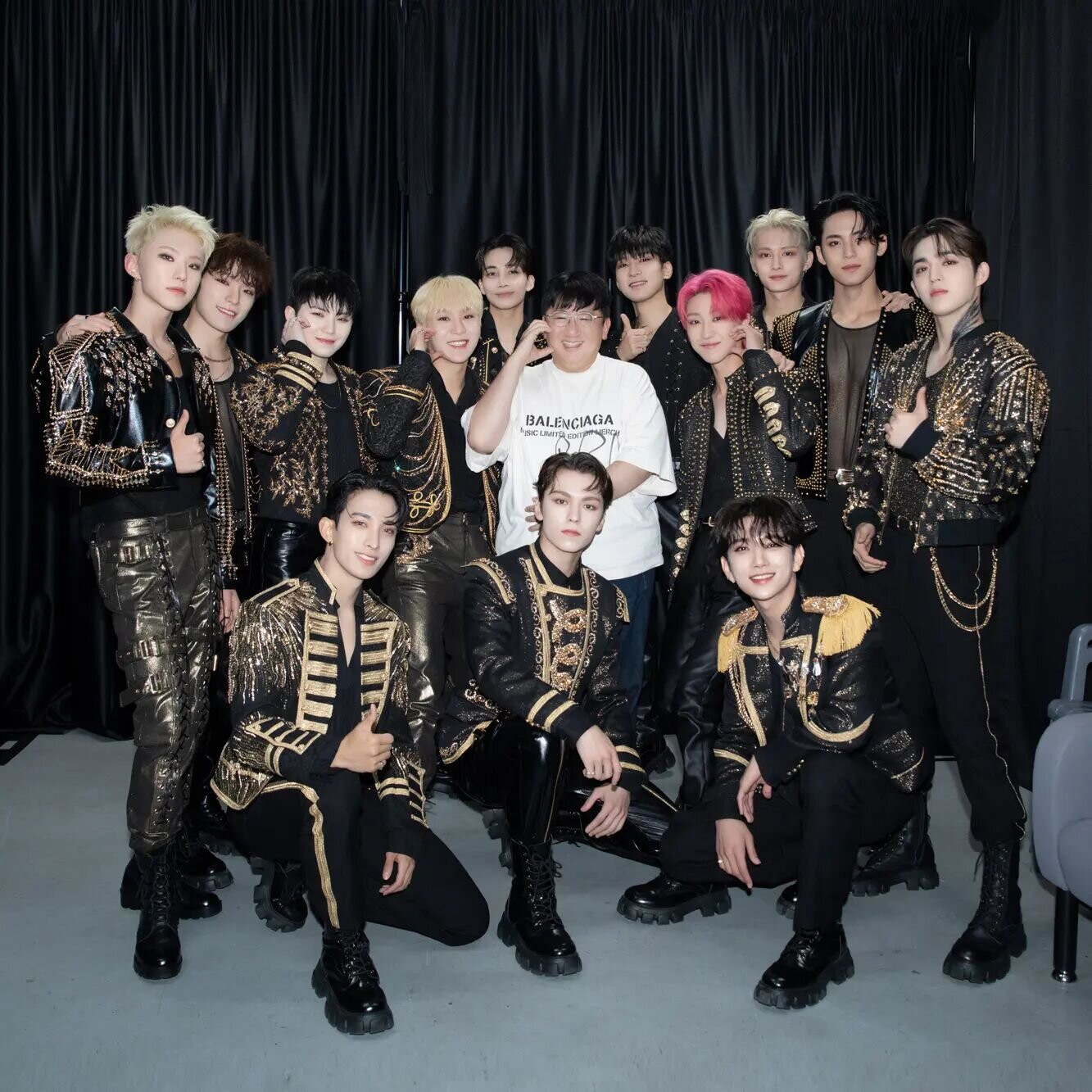 HYBE lợi dụng tình cảm giữa 13 thành viên SEVENTEEN để 