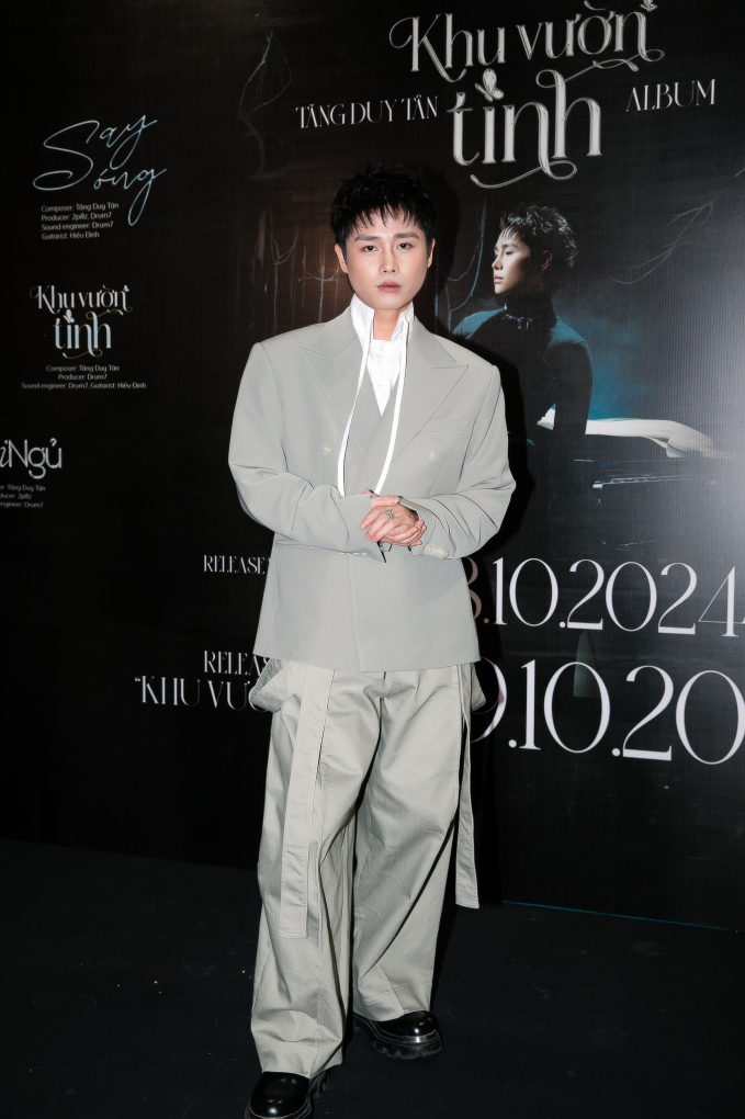 Giọng ca Cắt Đôi Nỗi Sầu vừa 