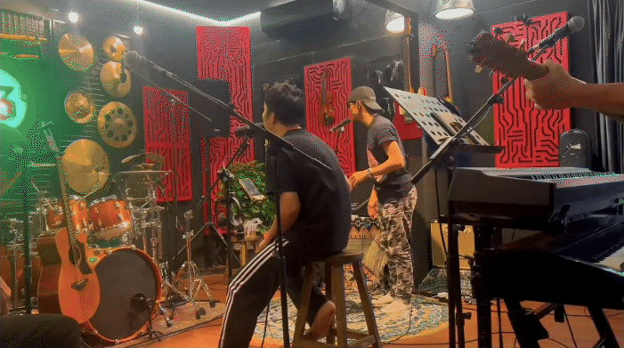 Không khí tập luyện nghiêm túc