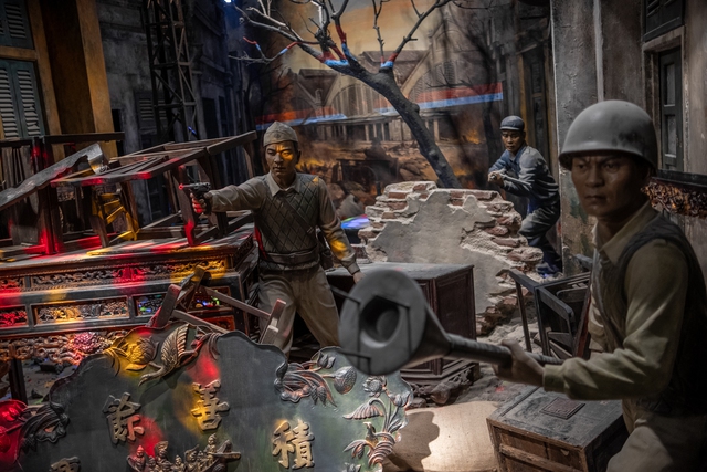 Kiến trúc bảo tàng không chỉ đơn thuần là một công trình trưng bày về lịch sử chiến tranh, mà còn tạo một không gian chung để khách tham quan tương tác và trải nghiệm về cuộc đấu tranh giành độc lập dân tộc của Quân đội nhân dân Việt Nam anh hùng