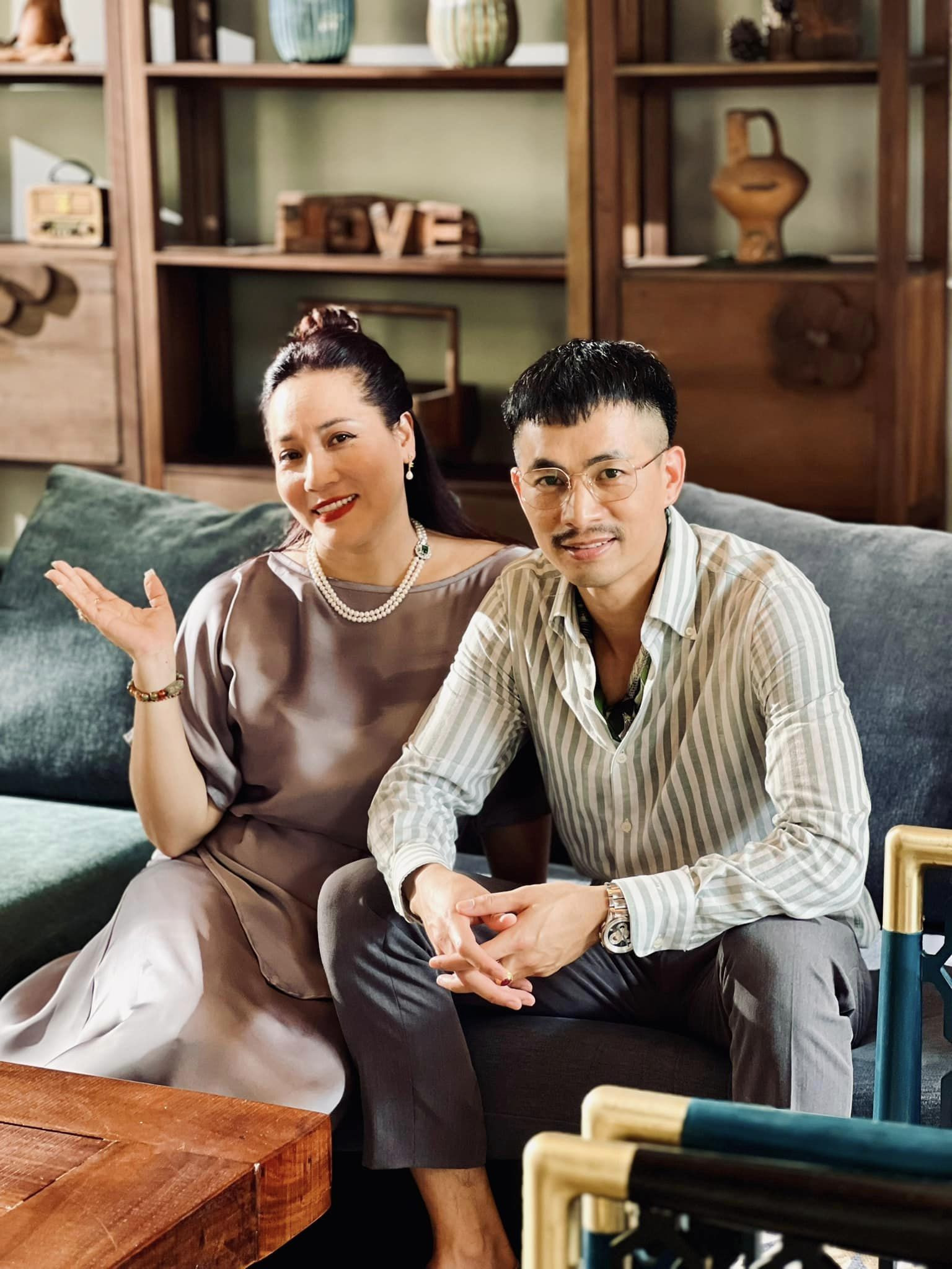 Thu Huyền gây ấn tượng với khán giả qua những vai diễn chua ngoa, đanh đá trong các phim truyền hình. Thời gian vừa qua, cô tham gia những bộ phim giờ vàng của VTV như “Phố trong làng”, “Hành trình công lý”, “Chúng ta của 8 năm sau”... Gần nhất, Thu Huyền vào vai vợ cả của ông trùm ma túy nguy hiểm Quân 