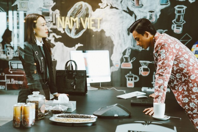 Bộ phim là dự án đánh dấu lần đầu tiên Mỹ Tâm chạm ngõ điện ảnh với vai trò là diễn viên, biên kịch và đạo diễn với nghệ danh Mira Dương. 